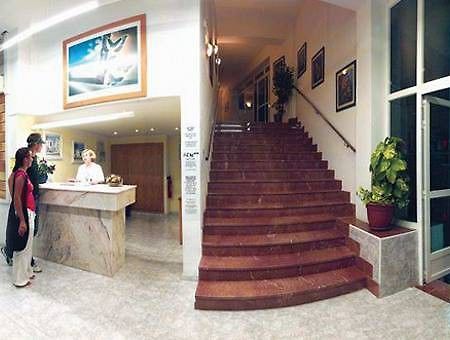 Sant Antoni de Portmany Aparthotel Catalina מראה פנימי תמונה